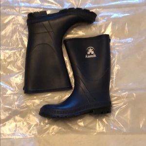 NAVY Kamik rain boots. Brand NEW with Box